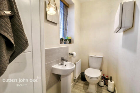 Richard Dawson Drive, Bucknall... 3 bed semi