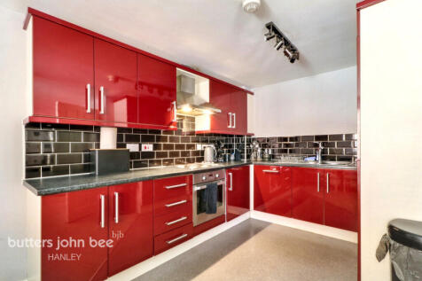 Wardle Gardens, Leekbrook, Leek ST13 7AR 2 bed flat for sale