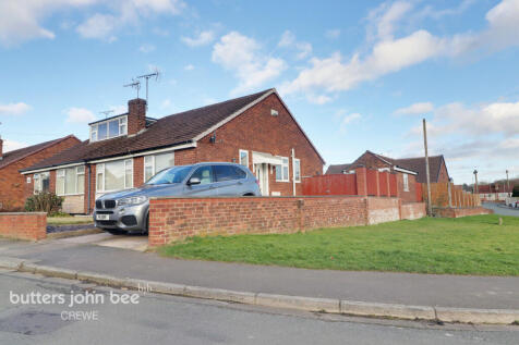 2 bedroom semi-detached bungalow for sale