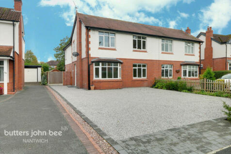 4 bedroom semi-detached house for sale