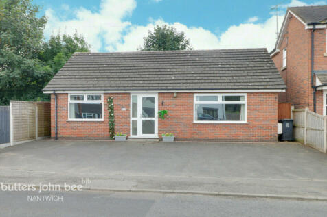 2 bedroom detached bungalow for sale