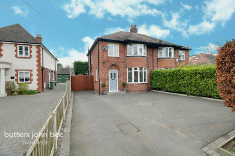 3 bedroom semi-detached house for sale