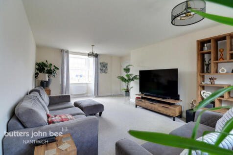 Thomas Fairfax Way, Nantwich 5 bed detached house for sale