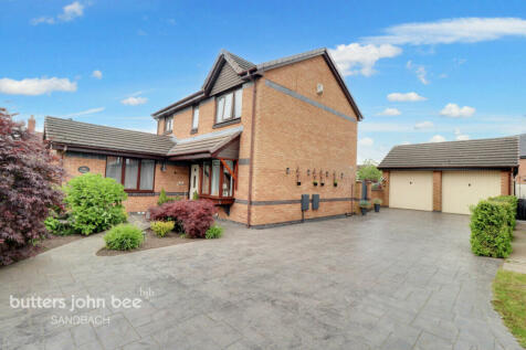 4 bedroom detached house for sale