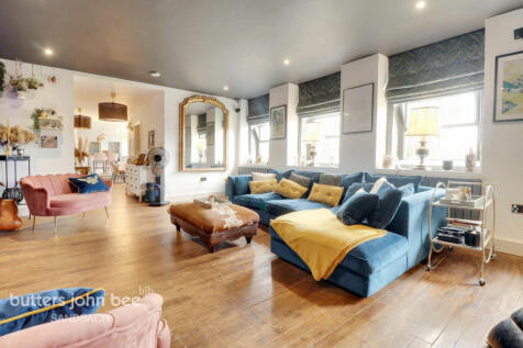 High Street, SANDBACH 4 bed apartment for sale