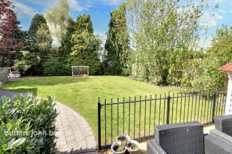 Heath Road, Sandbach 3 bed detached house for sale