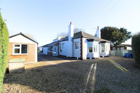 2 bedroom semi-detached bungalow for sale