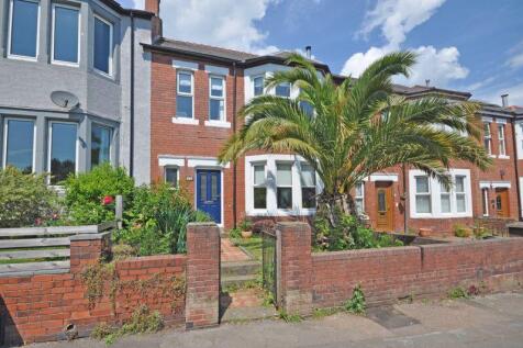 4 bedroom terraced house for sale