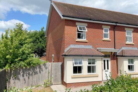3 bedroom end of terrace house for sale