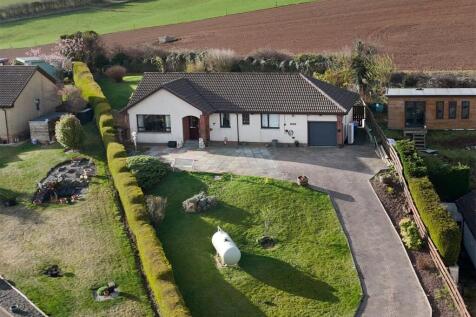 Schiehallion, 10 Church Grove... 3 bed bungalow for sale