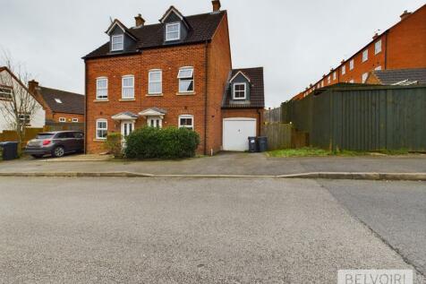 4 bedroom semi-detached house for sale