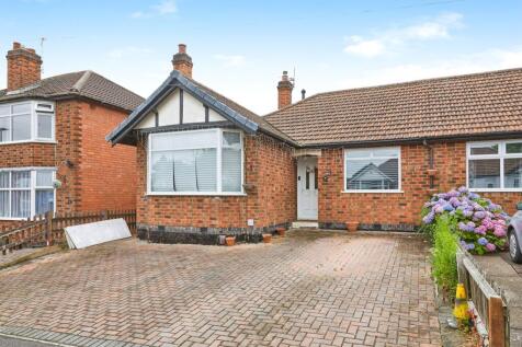 2 bedroom semi-detached bungalow for sale