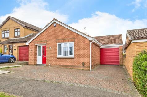 2 bedroom detached bungalow for sale