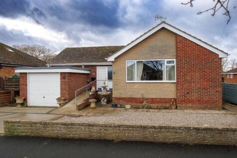 Wharfedale, Filey YO14 2 bed detached bungalow for sale