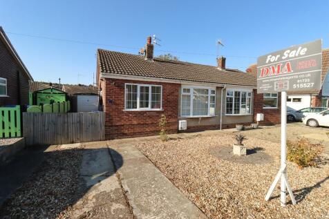 2 bedroom semi-detached bungalow for sale