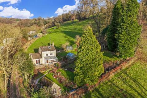 Bismore, Eastcombe 1 bed detached house for sale