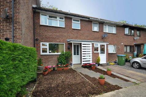 Hedge End, Barnham 3 bed terraced house for sale