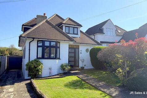 Cypress Avenue, Crews Hill, Enfield 3 bed detached bungalow for sale