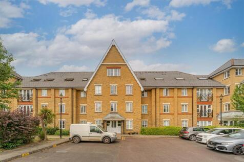 Gater Drive, Enfield 2 bed flat for sale