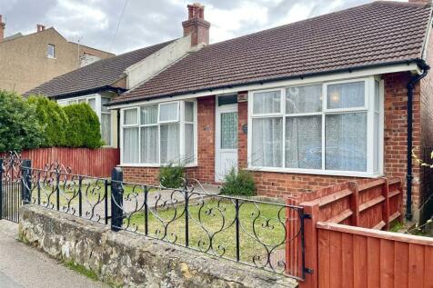 2 bedroom semi-detached bungalow for sale