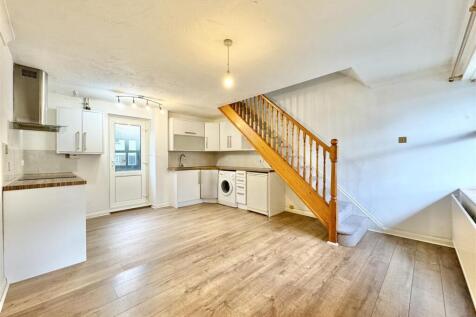 1 bedroom terraced house for sale