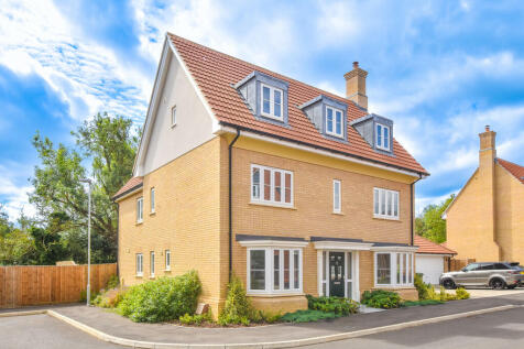 6 bedroom detached house for sale