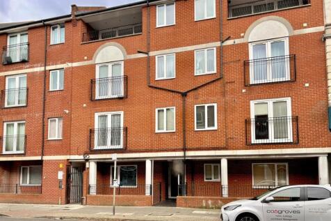 2 bedroom flat for sale