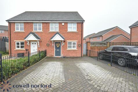 3 bedroom semi-detached house for sale