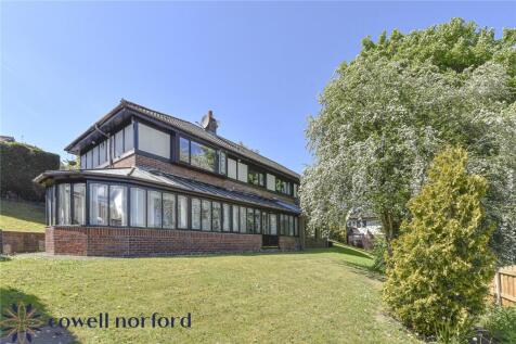 Moor Hill, Rochdale OL11 4 bed detached house for sale