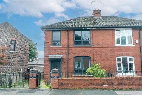 Ings Avenue, Greater Manchester OL12 3 bed semi