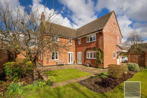 Hall Farm Place, Norwich NR9 4 bed detached house for sale