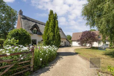 Lundy Green, Norwich NR15 6 bed cottage for sale