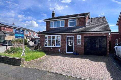 The Crescent, Manchester M26 3 bed detached house for sale
