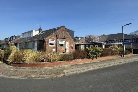 3 bedroom semi-detached bungalow for sale