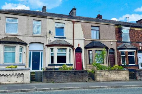 Wash Lane, Bury BL9 2 bed terraced house for sale