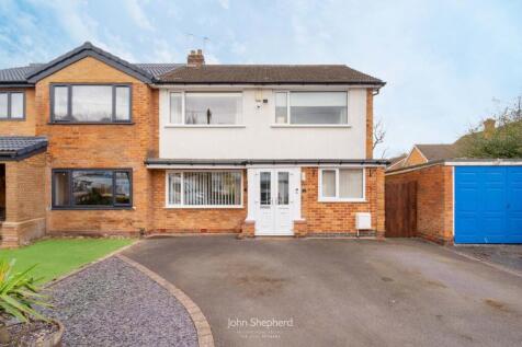 Finbury Close, Solihull, West... 3 bed semi