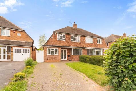 Willow Road, Solihull, West Midlands... 3 bed semi
