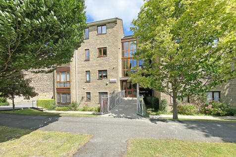 1 bedroom ground floor flat for sale