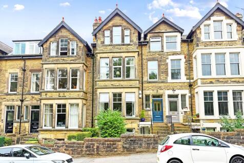 Harlow Moor Drive, Harrogate 4 bed apartment for sale