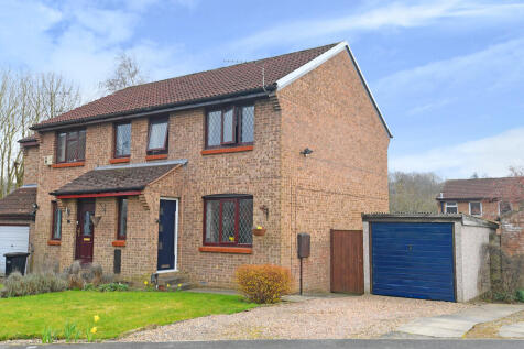 3 bedroom semi-detached house for sale