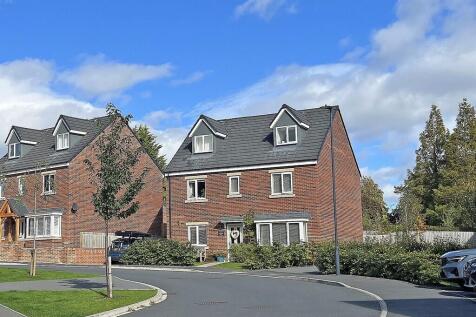 5 bedroom detached house for sale