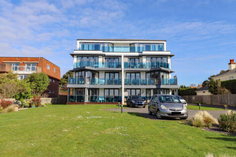 Seafront, Hayling Island 2 bed apartment for sale
