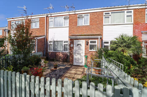 Eastwood Close, Hayling Island 3 bed terraced house for sale