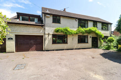 Havant Road, Hayling Island 5 bed detached house for sale