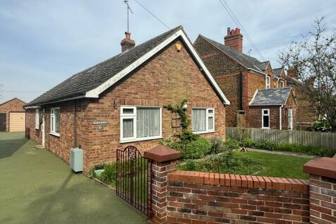 3 bedroom detached bungalow for sale