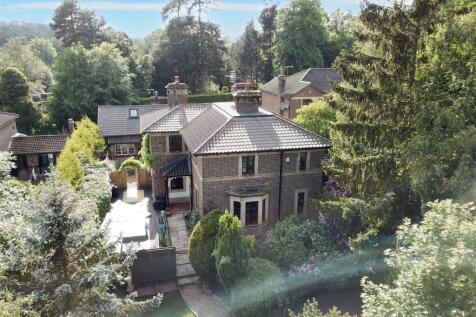 Park Drive, Trentham 6 bed detached house for sale