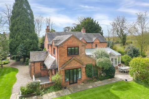 Yarnfield, Stone 5 bed detached house for sale