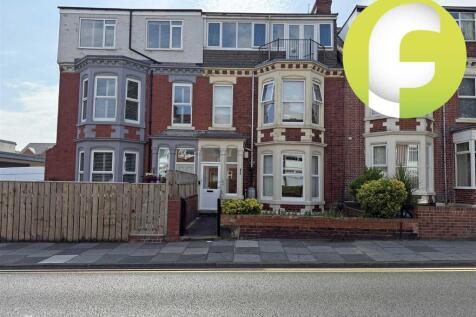 Marine Avenue, Whitley Bay, Tyne and... 2 bed ground floor flat for sale