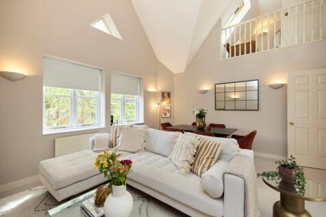 Barrowgate Road, Chiswick, London 3 bed flat for sale