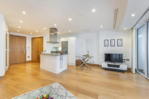 Arena Tower, 25 Crossharbour Plaza... 2 bed flat for sale